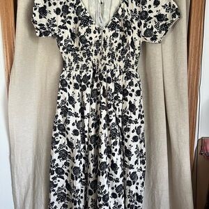 Chic Black and White Floral Midi Dress